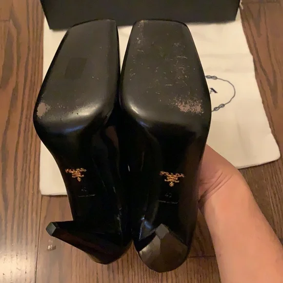 Prada heels - Picture 5 of 9